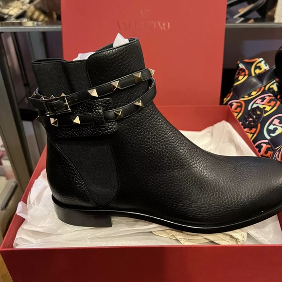 AUTHENTIC Valentino Rockstud Ankle Boots Booties 39